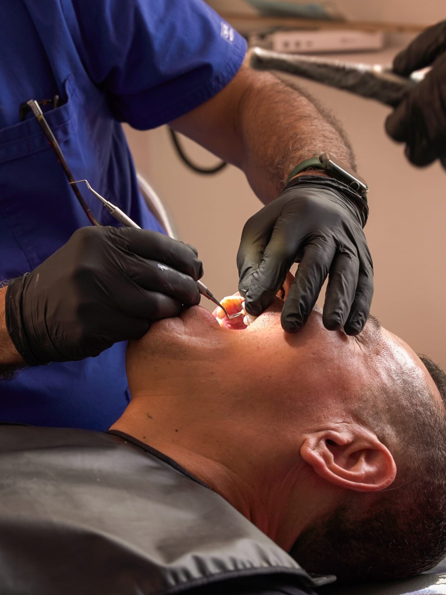 Cosmetic Dentist in Colombia