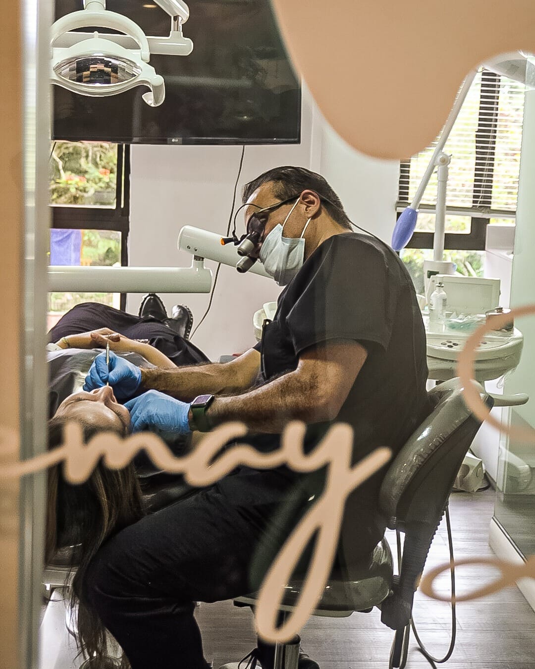 Cosmetic Dentist in Colombia